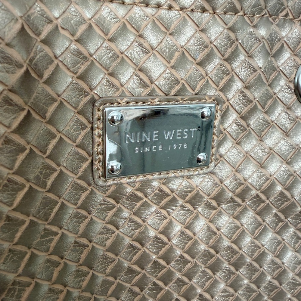 Nine West Metallic Tan Textured Woven Tote Bag - Picture 3 of 5
